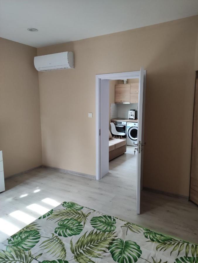 Light Side Inn Ruse Bagian luar foto